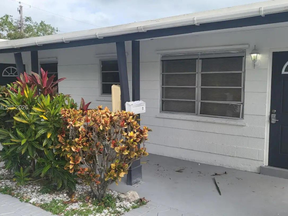 Apartamento amueblado 2/1 en Hallandale Beach — $1,950/mes
