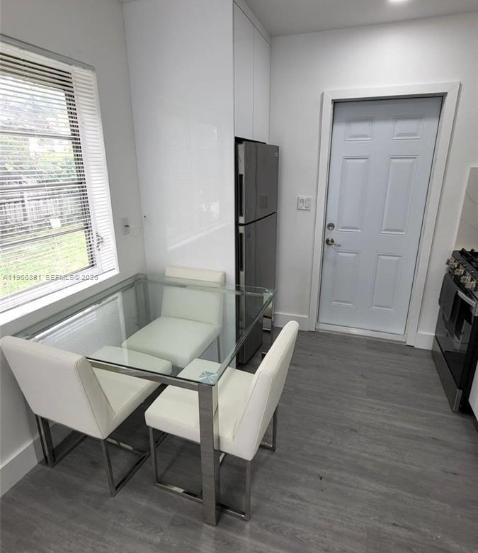 Apartamento amueblado 2/1 en Hallandale Beach — $1,950/mes