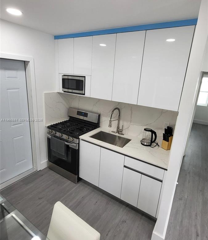 Apartamento amueblado 2/1 en Hallandale Beach — $1,950/mes