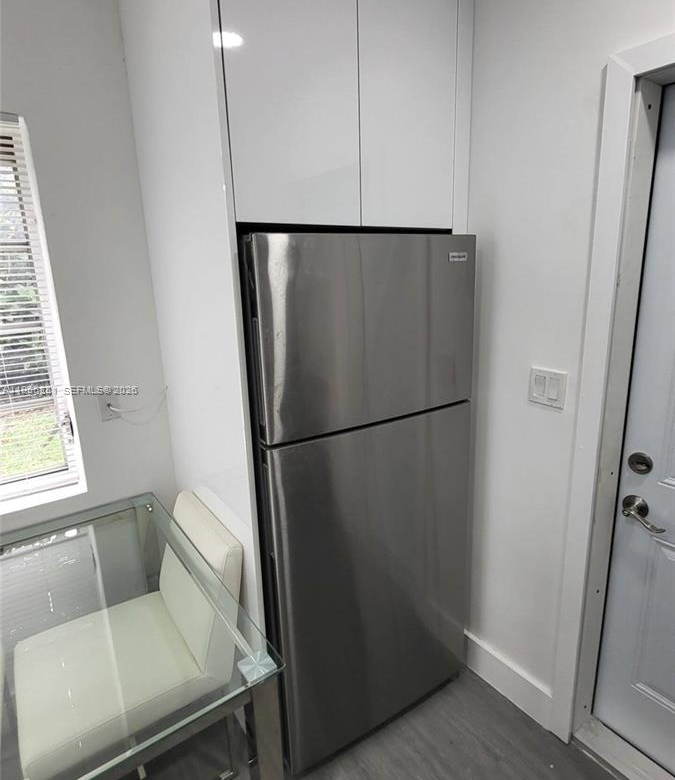 Apartamento amueblado 2/1 en Hallandale Beach — $1,950/mes