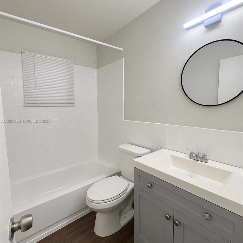 Apartamento 1/1 en Hollywood — $1,575/mes
