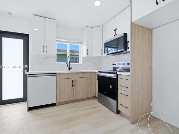 Apartamento 2/2 en Miramar — $2,500/mes