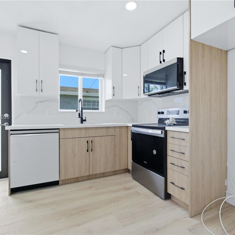 Apartamento 2/2 en Miramar — $2,500/mes
