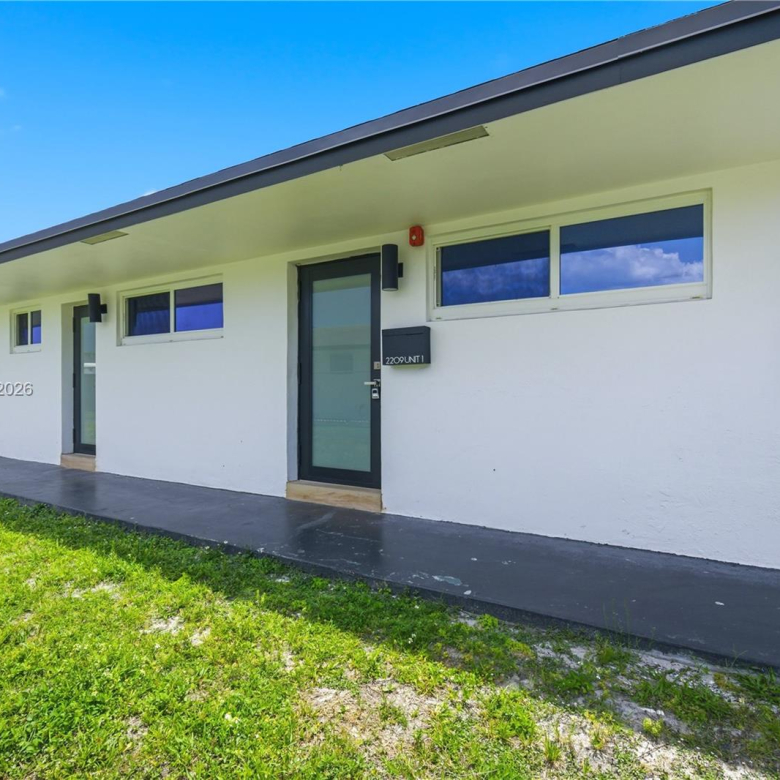 Apartamento 2/2 en Miramar — $2,500/mes